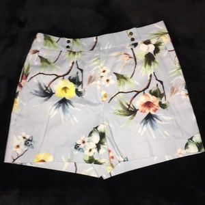 Zara Floral Shorts size M